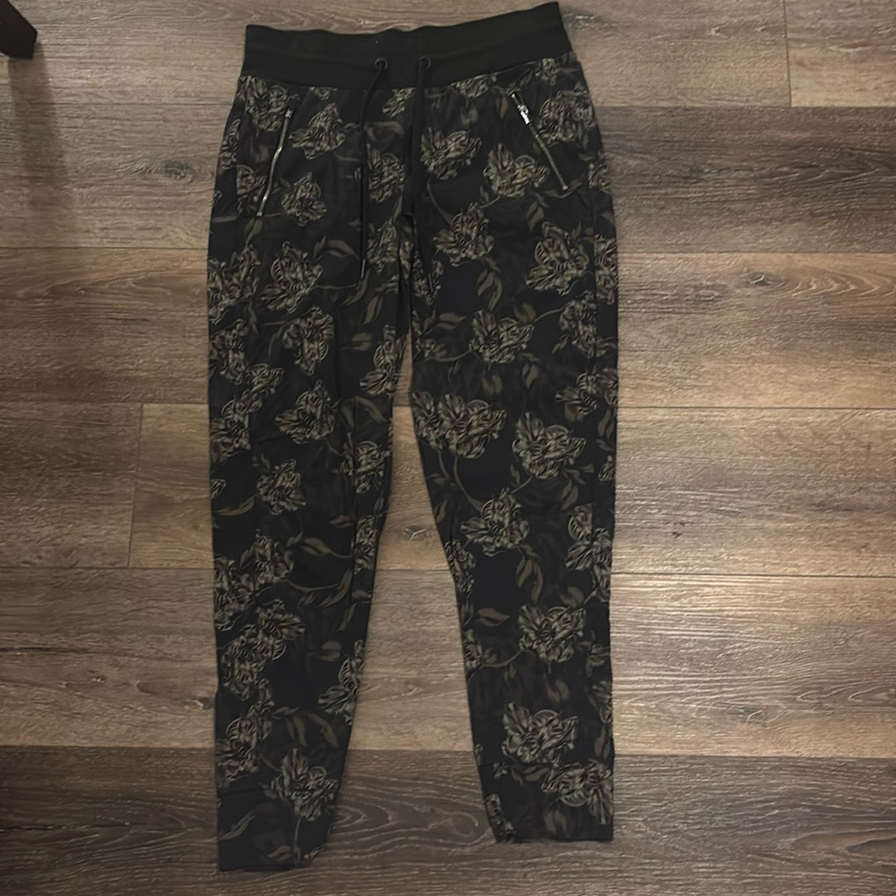 Athleta The North Printed Jogger size 4